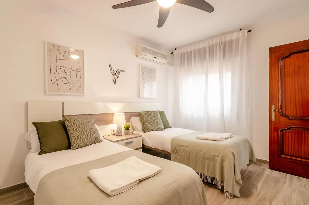 Lägenhet Wintowinrentals Your Home Steps From The Center Málaga Spanien